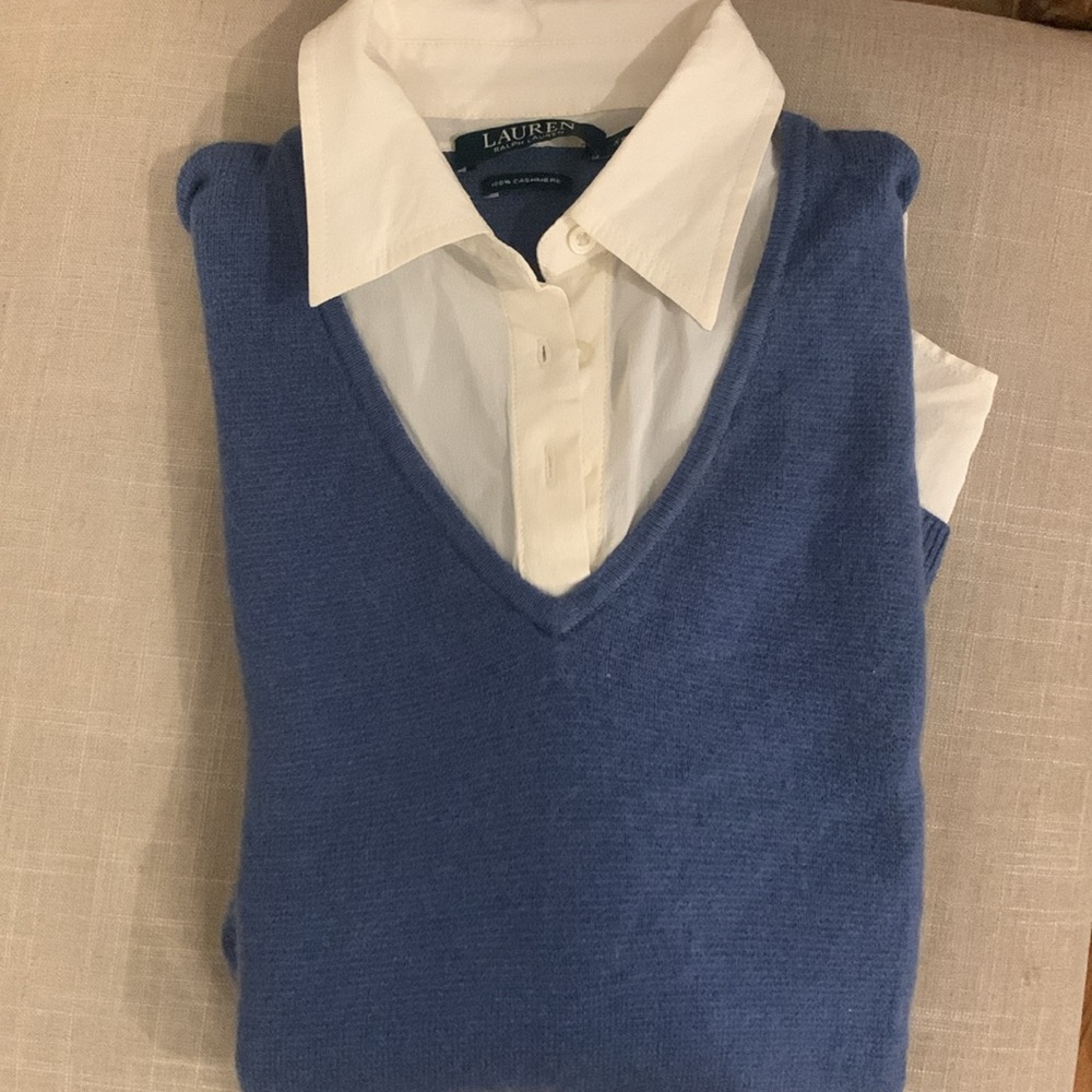 Ralph Lauren 100% Cashmere v neck sweater shirt